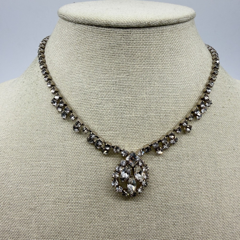 Elegant Rhinestone Teardrop Pendant Necklace Silver Tone Sparkle Formal Jewelry